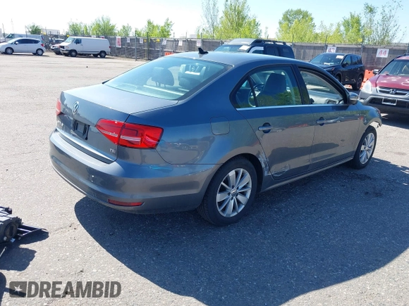2015 Volkswagen Jetta SE с VIN 3VWD07AJ0FM262590, выставлен на аукционе IAAI как лот 42159928 с пробегом 110 895 миль миль и . История ставок и продаж доступна на DreamBid. Изображение 4.