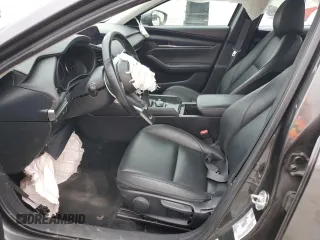 2020 Mazda 3 Select z VIN 3MZBPBCM6LM135299, wystawiony jako Copart lot #82216084 z przebiegiem Nie podano mil oraz Szkoda całkowita • Salvage title. Historia ofert i sprzedaży dostępna na DreamBid. Obrazek 7.