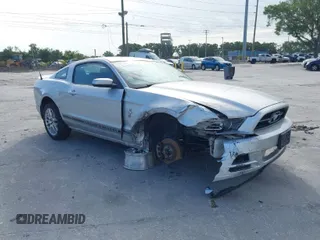 2013 Ford Mustang V6 with VIN 1ZVBP8AM3D5231467, listed as a IAAI auction lot 41962678 with 22,757 mi miles. Bid and sale history available at carsss.com. Image 1.