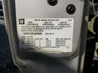 2004 Chevrolet Tahoe LT z VIN 1GNEK13Z34J239422, wystawiony jako Copart lot #54661015 z przebiegiem 421 131 mil mil oraz Szkoda całkowita • Salvage title. Historia ofert i sprzedaży dostępna na DreamBid. Obrazek 12.