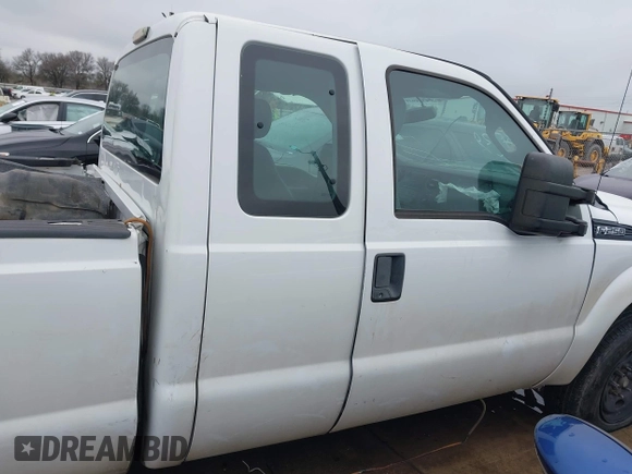 2014 Ford F-250 XL with VIN 1FT7X2A66EEB68938, listed as a IAAI auction lot 41548626 with 130,503 mi miles and . Bid and sale history available at DreamBid. Image 12.