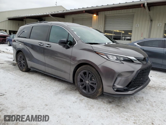 2022 Toyota Sienna XSE z VIN 5TDDRKEC6NS117060, wystawiony jako Copart lot #88407765 z przebiegiem 51 886 mil mil oraz Szkoda całkowita • Salvage title. Historia ofert i sprzedaży dostępna na DreamBid. Obrazek 4.