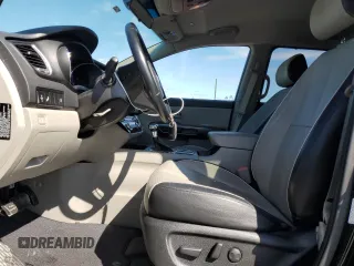 2019 Kia Sedona EX with VIN KNDMB5C15K6557130, listed as a Copart auction lot 46328325 with 83,076 mi miles and Salvage Title. Bid and sale history available at DreamBid. Image 7.