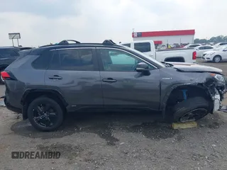 2021 Toyota RAV4 Hybrid XSE z VIN 4T3E6RFV7MU062914, wystawiony jako IAAI lot #42285928 z przebiegiem 46 639 mil mil oraz . Historia ofert i sprzedaży dostępna na DreamBid. Obrazek 14.