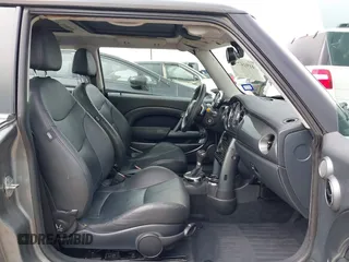 2006 MINI Hardtop S with VIN WMWRE33546TJ40154, listed as a IAAI auction lot 41924257 with 109,158 mi miles and . Bid and sale history available at DreamBid. Image 5.
