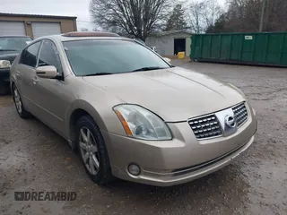 2005 Nissan Maxima 3.5 SL with VIN 1N4BA41E15C861965, listed as a IAAI auction lot 41739369 with 243,187 mi miles. Bid and sale history available at carsss.com. Image 1.