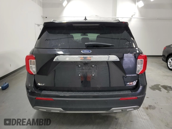 2024 Ford Explorer XLT with VIN 1FMSK8DH0RGA30729, listed as a Copart auction lot 49644855 with 31,806 mi miles and Salvage Title. Bid and sale history available at carsss.com. Image 6.