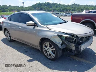 2014 Nissan Altima SL with VIN 1N4BL3AP7EC132102, listed as a IAAI auction lot 42836719 with 129,093 mi miles and . Bid and sale history available at DreamBid. Image 1.