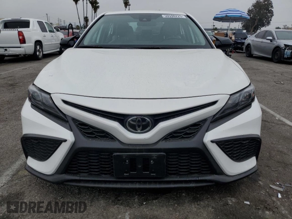 2021 Toyota Camry SE Nightshade with VIN 4T1G11AK6MU611646, listed as a Copart auction lot 50590225 with 55,704 mi miles and Salvage Title. Bid and sale history available at DreamBid. Image 5.