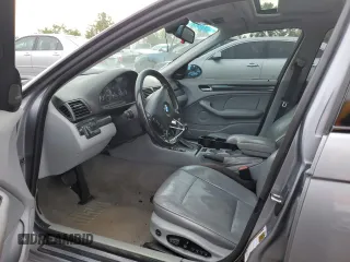 2005 BMW 3 Series 330xi with VIN WBAEW53455PN37488, listed as a Copart auction lot 75438234 with 198,217 mi miles and Salvage Title. Bid and sale history available at DreamBid. Image 7.