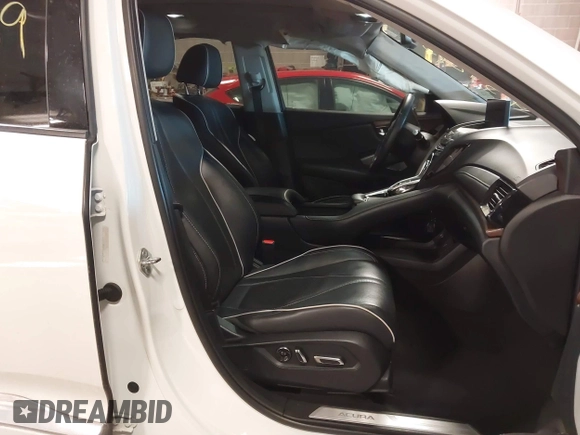 2019 Acura RDX w/Advance Pkg with VIN 5J8TC2H72KL016172, listed as a IAAI auction lot 41542639 with 105,104 mi miles. Bid and sale history available at carsss.com. Image 5.