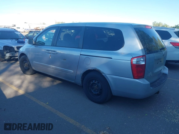 2006 Kia Sedona LX with VIN KNDMB233366032380, listed as a IAAI auction lot 42196919 with 132,336 mi miles. Bid and sale history available at carsss.com. Image 3.