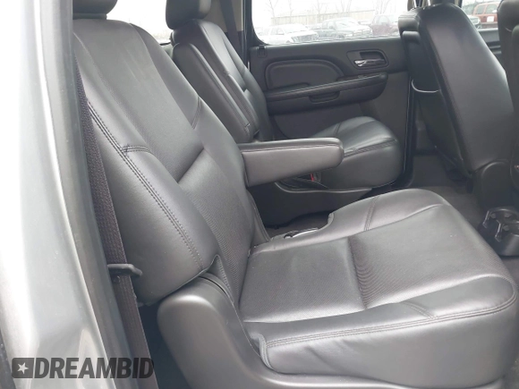 2014 GMC Yukon XL Denali with VIN 1GKS2MEF1ER246201, listed as a IAAI auction lot 41454172 with 135,394 mi miles. Bid and sale history available at carsss.com. Image 8.