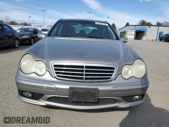 2006 Mercedes-Benz C 230 Sport z VIN WDBRF52H56E021989, wystawiony jako Copart lot #50499115 z przebiegiem 166 279 mil mil oraz Szkoda całkowita • Salvage title. Historia ofert i sprzedaży dostępna na DreamBid. Obrazek 5.