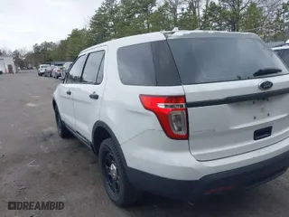 2014 Ford Utility Police Interceptor with VIN 1FM5K8AR4EGC60620, listed as a IAAI auction lot 42081641 with 135,328 mi miles. Bid and sale history available at carsss.com. Image 3.