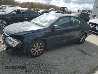 2012 Volkswagen Jetta SE z VIN 3VWDP7AJ2CM470302, wystawiony jako Copart lot #53284035 z przebiegiem 124 211 mil mil oraz Szkody całkowita. Historia ofert i sprzedaży dostępna na DreamBid. Obrazek 1.
