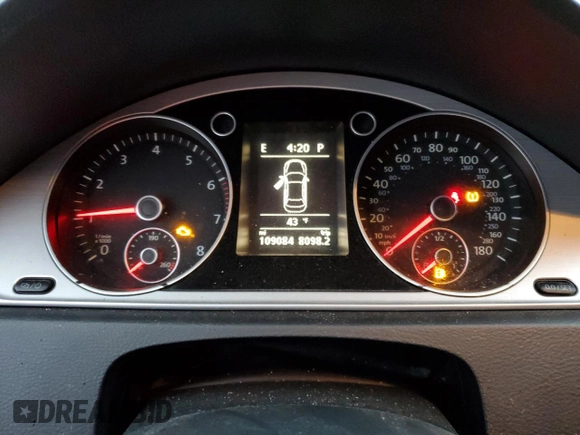 2015 Volkswagen CC R-Line with VIN WVWBP7AN1FE813009, listed as a Copart auction lot 38139554 with 109,084 mi miles. Bid and sale history available at carsss.com. Image 9.