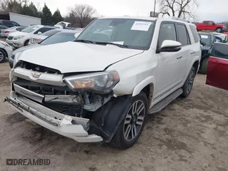 2020 Toyota 4Runner SR5 with VIN JTEBU5JR2L5822163, listed as a IAAI auction lot 41352311 with 100,418 mi miles. Bid and sale history available at carsss.com. Image 2.
