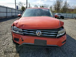 2019 Volkswagen Tiguan SE with VIN 3VV2B7AX2KM055543, listed as a Copart auction lot 52182215 with 40,563 mi miles and Salvage Title. Bid and sale history available at DreamBid. Image 5.