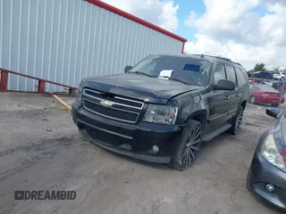 2008 Chevrolet Suburban 3LT with VIN 3GNFC16068G165063, listed as a IAAI auction lot 42413253 with 254,967 mi miles and . Bid and sale history available at DreamBid. Image 2.