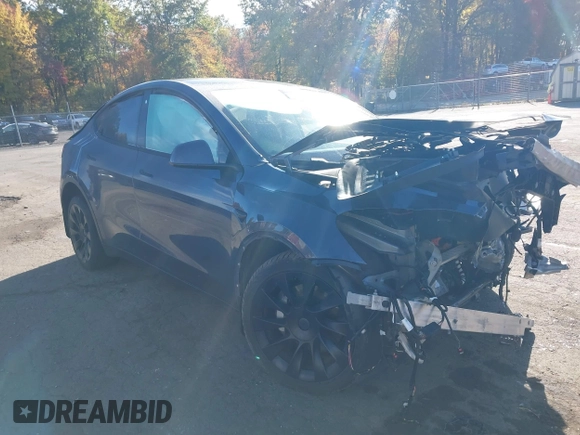 2020 Tesla Model Y Long Range with VIN 5YJYGDEE0LF041762, listed as a IAAI auction lot 40556913 with Not Provided miles and . Bid and sale history available at DreamBid. Image 1.