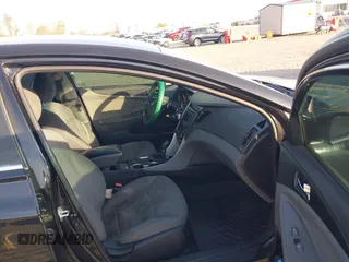 2014 Hyundai Sonata GLS with VIN 5NPEB4AC8EH921120, listed as a IAAI auction lot 41891370 with 187,931 mi miles and . Bid and sale history available at carsss.com. Image 5.