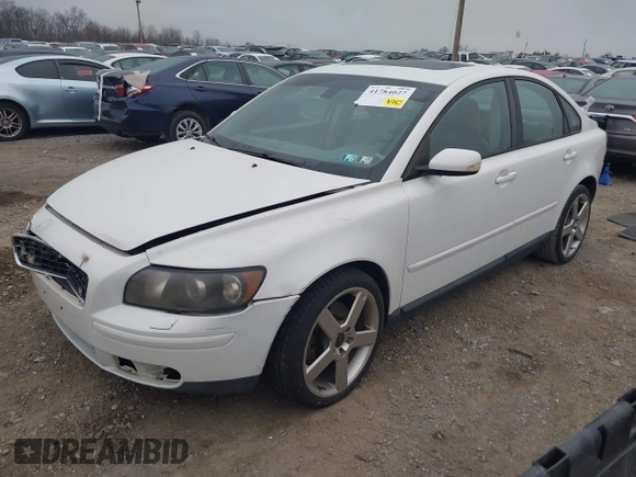 2006 Volvo S40 2.4L with VIN YV1MS390362201768, listed as a IAAI auction lot 41784027 with 224,794 mi miles. Bid and sale history available at carsss.com. Image 17.
