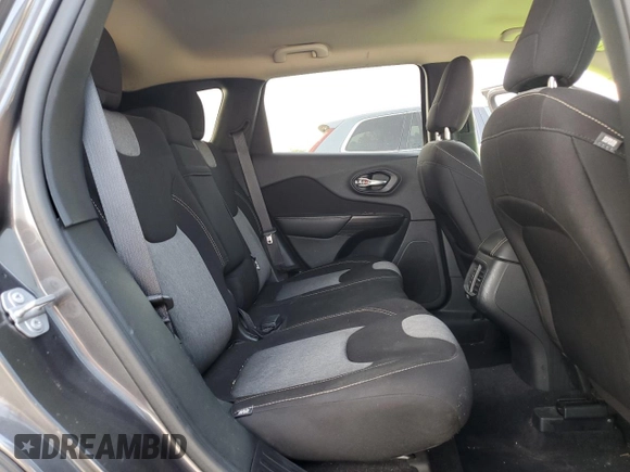 2017 Jeep Cherokee Altitude z VIN 1C4PJLAS0HW561692, wystawiony jako Copart lot #59220135 z przebiegiem 114 141 mil mil oraz Szkoda całkowita • Salvage title. Historia ofert i sprzedaży dostępna na DreamBid. Obrazek 11.