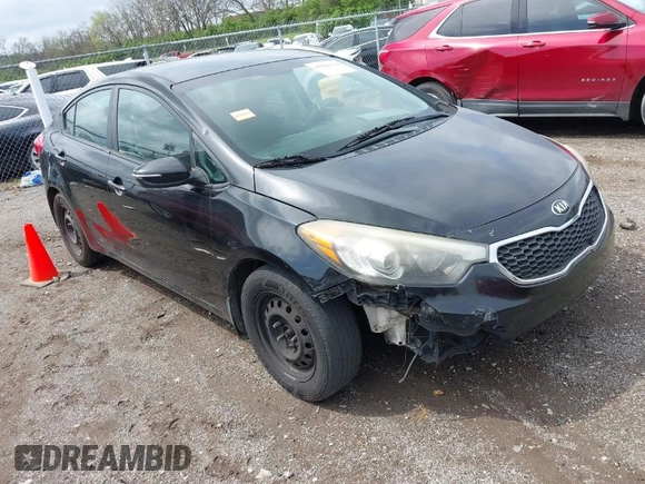 2015 Kia Forte LX with VIN KNAFX4A68F5392766, listed as a IAAI auction lot 41942314 with 229,927 mi miles. Bid and sale history available at carsss.com. Image 1.