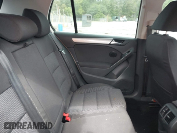 2013 Volkswagen Golf w/Conv & Sunroof с VIN WVWDB7AJ0DW128849, выставлен на аукционе IAAI как лот 42132601 с пробегом 143 182 миль миль и . История ставок и продаж доступна на DreamBid. Изображение 8.