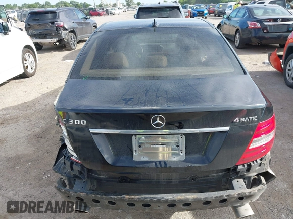 2012 Mercedes-Benz C 300 Sport с VIN WDDGF8BB0CR194061, выставлен на аукционе IAAI как лот 42309322 с пробегом 100 508 миль миль и . История ставок и продаж доступна на DreamBid. Изображение 17.