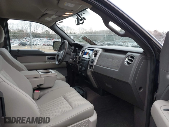 2010 Ford F-150 XL with VIN 1FTEX1C83AFB35240, listed as a IAAI auction lot 41370586 with 21,658 mi miles. Bid and sale history available at carsss.com. Image 5.