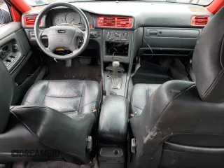 1998 Volvo S70 z VIN YV1LS5571W2550664, wystawiony jako Copart lot #57798535 z przebiegiem 181 957 mil mil oraz Szkody całkowita. Historia ofert i sprzedaży dostępna na DreamBid. Obrazek 8.