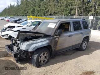2017 Jeep Patriot Sport z VIN 1C4NJPBB8HD202955, wystawiony jako IAAI lot #42268714 z przebiegiem Nie podano mil oraz . Historia ofert i sprzedaży dostępna na DreamBid. Obrazek 16.
