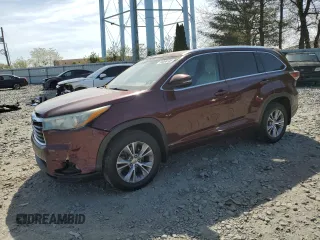 2015 Toyota Highlander XLE z VIN 5TDJKRFH0FS140569, wystawiony jako Copart lot #54086105 z przebiegiem 171 382 mil mil oraz Szkoda całkowita • Salvage title. Historia ofert i sprzedaży dostępna na DreamBid. Obrazek 1.