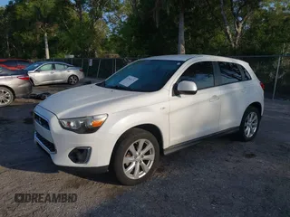 2014 Mitsubishi Outlander ES z VIN 4A4AP3AU2EE029585, wystawiony jako IAAI lot #42305373 z przebiegiem 84 746 mil mil oraz . Historia ofert i sprzedaży dostępna na DreamBid. Obrazek 2.