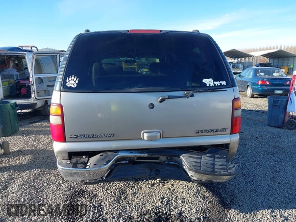 2002 Chevrolet Suburban Z71 with VIN 3GNFK16Z32G173307, listed as a IAAI auction lot 41557165 with 1 mi miles. Bid and sale history available at carsss.com. Image 16.