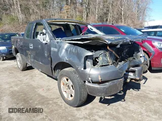 2006 Ford F-150 STX with VIN 1FTRX14W66NB33090, listed as a IAAI auction lot 41338300 with 1 mi miles. Bid and sale history available at carsss.com. Image 1.