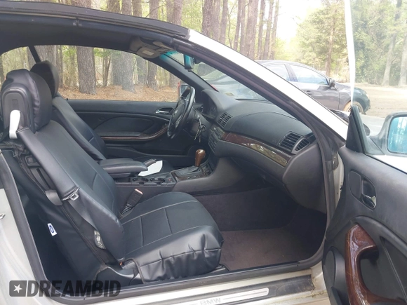 2006 BMW 3 Series 325Ci with VIN WBABW33466PX87945, listed as a IAAI auction lot 42019374 with 154,171 mi miles. Bid and sale history available at carsss.com. Image 5.