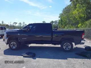 2021 Ram 2500 Big Horn with VIN 3C6UR5DL4MG522440, listed as a IAAI auction lot 41898851 with 94,999 mi miles. Bid and sale history available at carsss.com. Image 14.