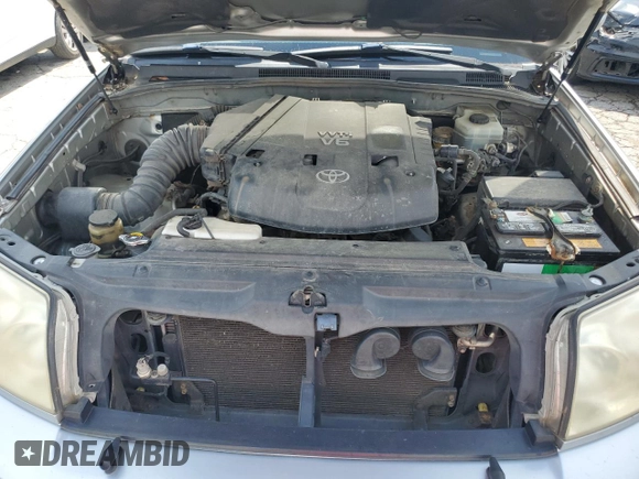 2004 Toyota 4Runner SR5 z VIN JTEBU14R340052011, wystawiony jako Copart lot #60672475 z przebiegiem 259 088 mil mil oraz Czysty tytuł • Clean title. Historia ofert i sprzedaży dostępna na DreamBid. Obrazek 11.