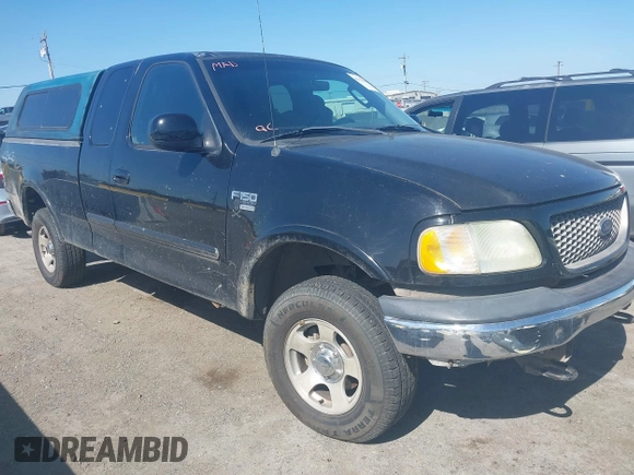 2003 Ford F-150 XL with VIN 2FTRX18L33CA33367, listed as a IAAI auction lot 42122086 with 1 mi miles. Bid and sale history available at carsss.com. Image 1.