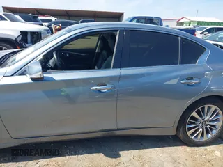 2018 Infiniti Q50 3.0t LUXE with VIN JN1EV7AR3JM435685, listed as a IAAI auction lot 41837975 with 107,374 mi miles. Bid and sale history available at carsss.com. Image 15.