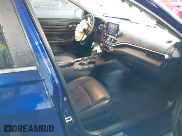 2019 Nissan Altima SR with VIN 1N4BL4CV8KC255940, listed as a IAAI auction lot 41795716 with 22,030 mi miles and . Bid and sale history available at DreamBid. Image 5.