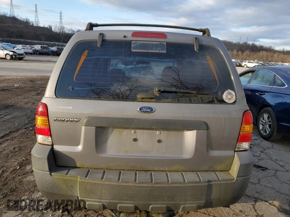 2007 Ford Escape XLS with VIN 1FMYU02Z47KB08019, listed as a Copart auction lot 36747364 with 0 mi miles and Clean Title. Bid and sale history available at carsss.com. Image 6.