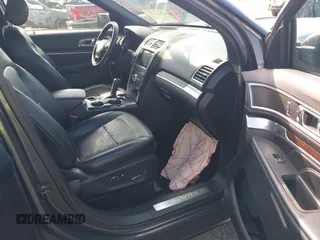 2017 Ford Explorer Limited z VIN 1FM5K7F88HGB81773, wystawiony jako IAAI lot #42044938 z przebiegiem 125 604 mil mil oraz . Historia ofert i sprzedaży dostępna na DreamBid. Obrazek 5.