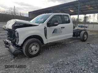 2024 Ford F-350 with VIN 1FD8X3EN2REC19641, listed as a Copart auction lot 85107984 with 6,722 mi miles and Salvage title. Bid and sale history available at DreamBid. Image 1.