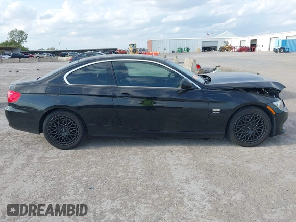 2013 BMW 3 Series 328i xDrive with VIN WBAKF3C56DJ385545, listed as a IAAI auction lot 40735031 with 156,826 mi miles. Bid and sale history available at carsss.com. Image 13.