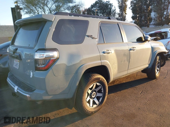 2023 Toyota 4Runner TRD Off Road Premium with VIN JTERU5JRXP6205852, listed as a IAAI auction lot 41631811 with 18,814 mi miles and . Bid and sale history available at DreamBid. Image 4.