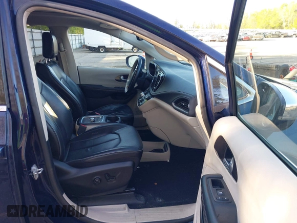 2018 Chrysler Pacifica Limited с VIN 2C4RC1GG9JR185650, выставлен на аукционе IAAI как лот 42225426 с пробегом 130 463 миль миль и . История ставок и продаж доступна на DreamBid. Изображение 5.